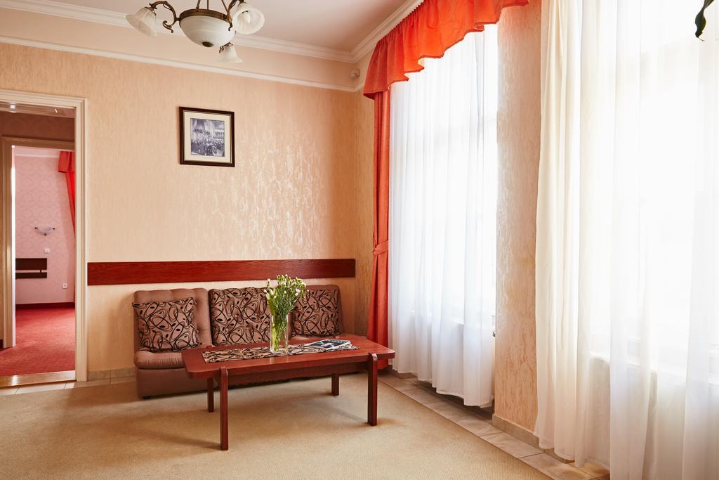 Hotel Astoria Balatonfured Exterior photo
