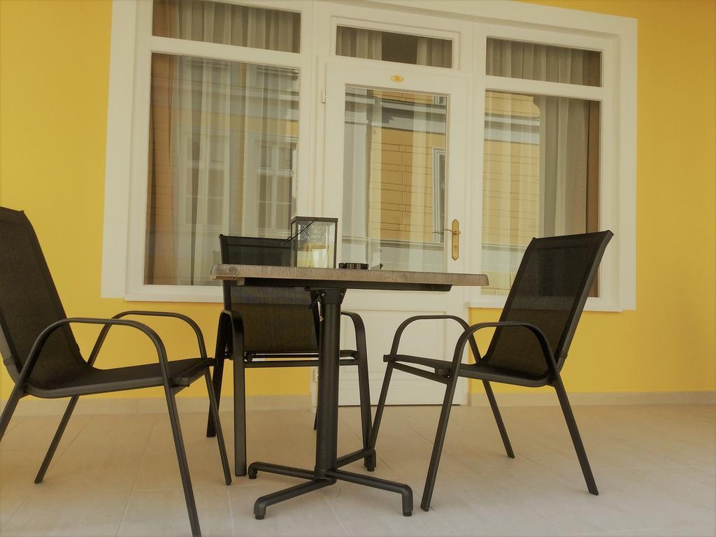 Hotel Astoria Balatonfured Exterior photo