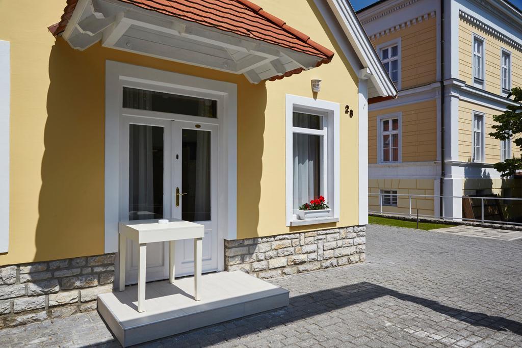 Hotel Astoria Balatonfured Exterior photo