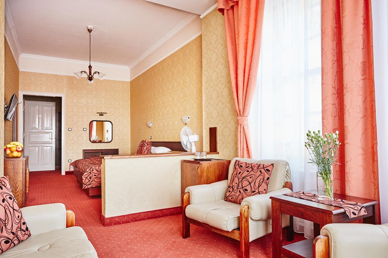 Hotel Astoria Balatonfured Exterior photo